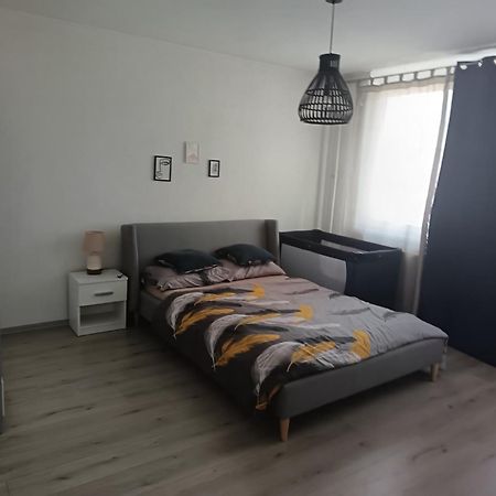 Enjoy Traveling Apartment Tuzla Exterior photo