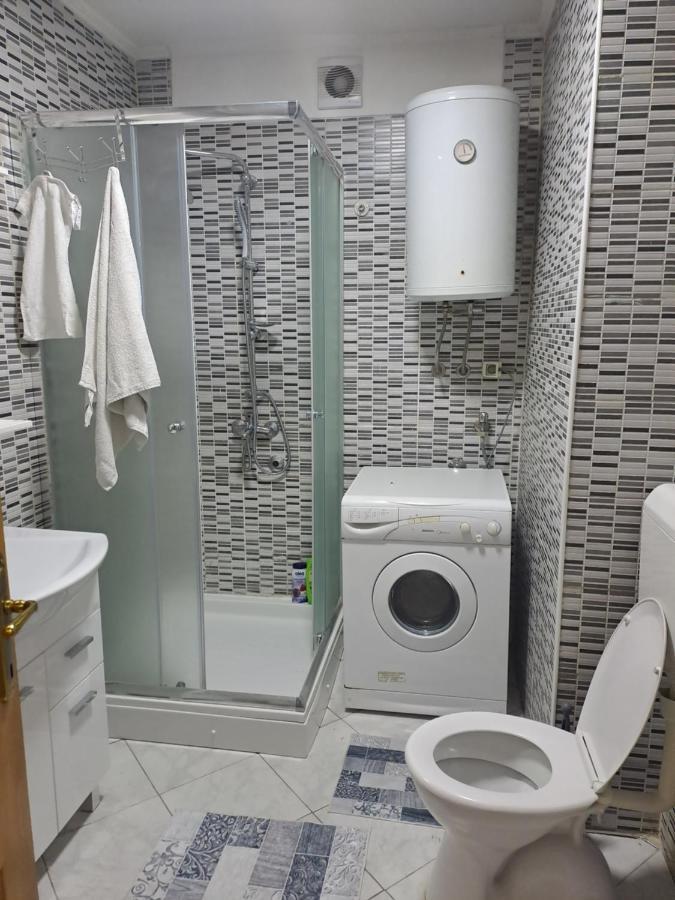 Enjoy Traveling Apartment Tuzla Exterior photo