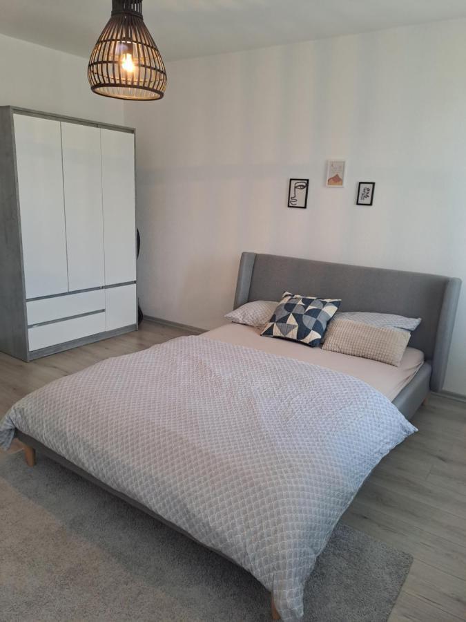 Enjoy Traveling Apartment Tuzla Exterior photo
