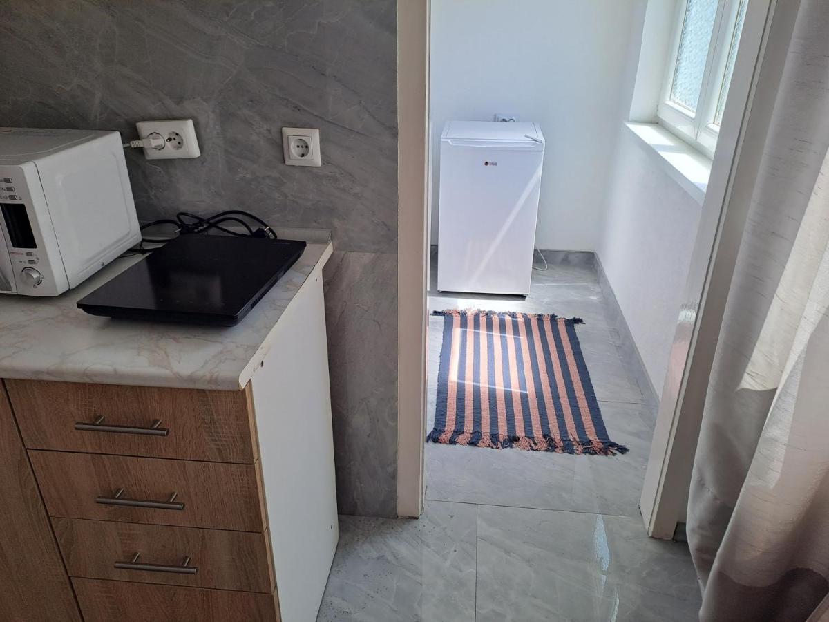 Enjoy Traveling Apartment Tuzla Exterior photo